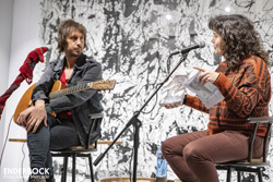 Concert d'Èric Vinaixa a Ona Llibres de Barcelona 